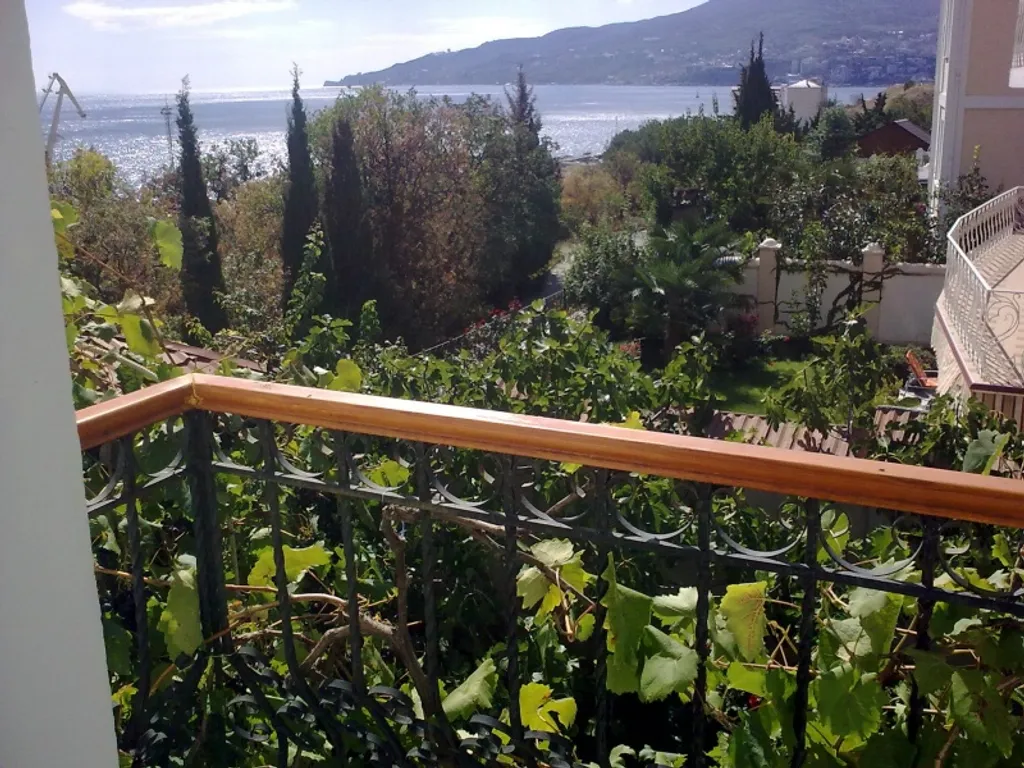 Дом с видом на море