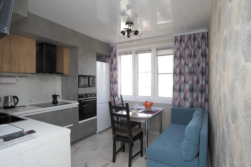 Апартамент в новом доме у метро Заречная в 20 минутах от центра