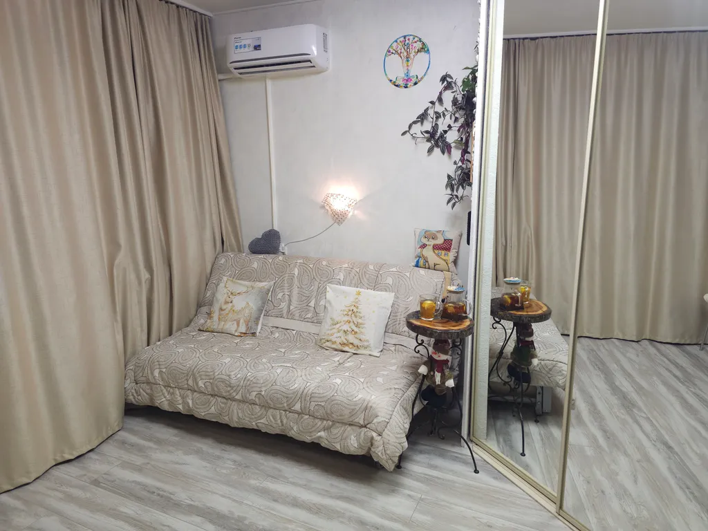 Студия почти в центре, рядом с Золотым мостом, Китайским консульством, фуникулером