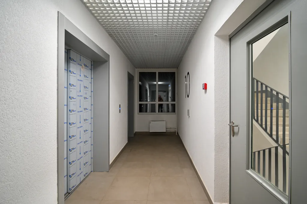 Стильная студия в Ватутинках центральных