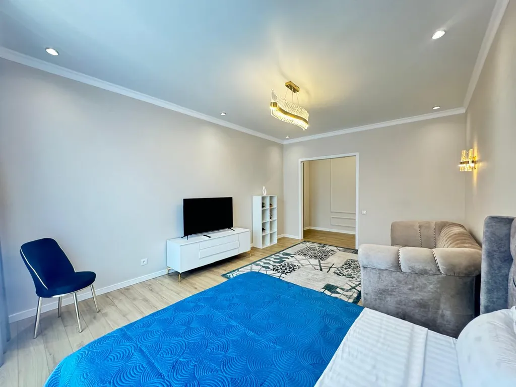 2 комнатная в ЖК 4YOU, рядом с ТЦ MEGA, кв 22