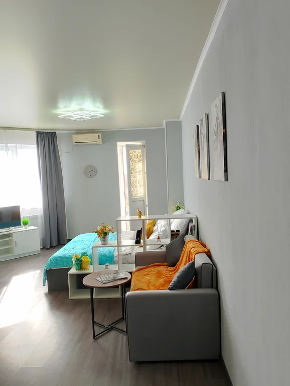 Новая уютная студия с видом на Волгу в центре