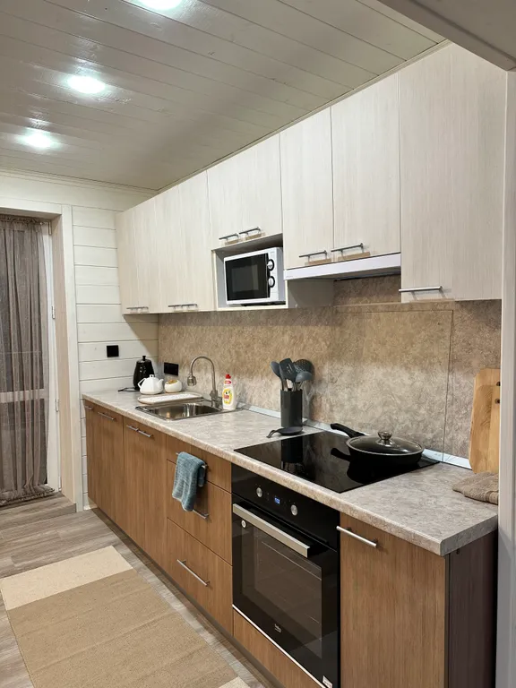 Дом на участке 6 сот.