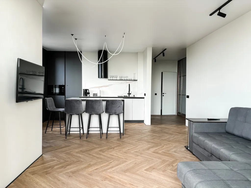 Дизайнерская евродвушка Океан у музея Мирового океана