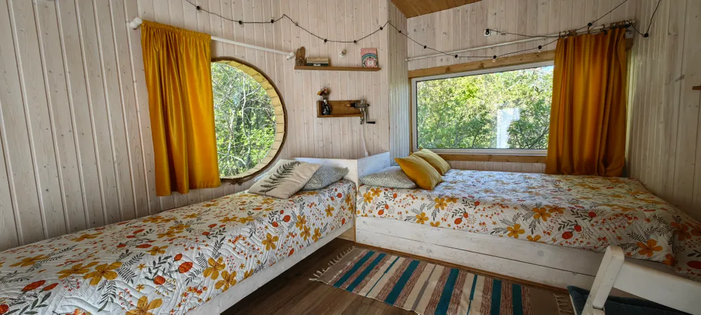 Коттедж 1-комнатный Дом — Веськово