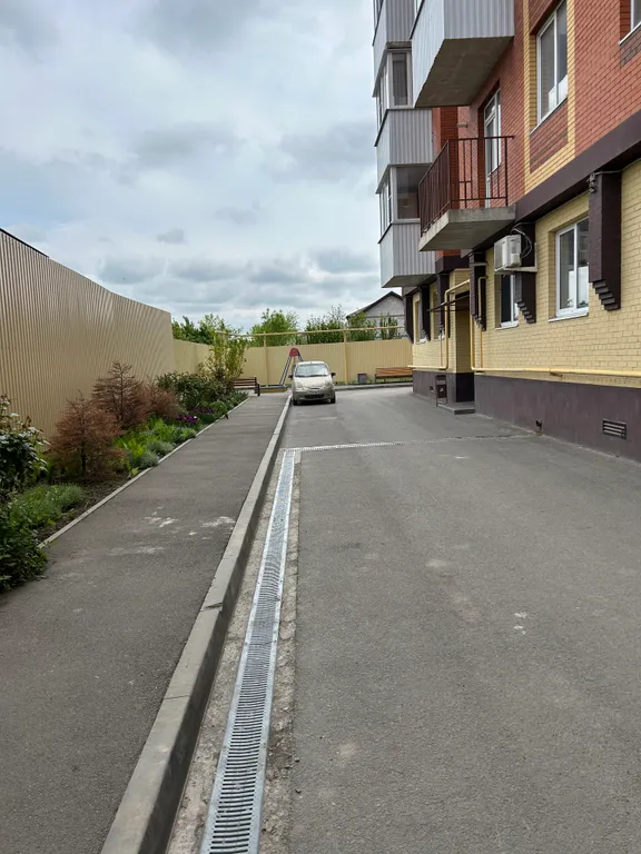 Современная, уютная квартира со своей закрытой парковкой во дворе