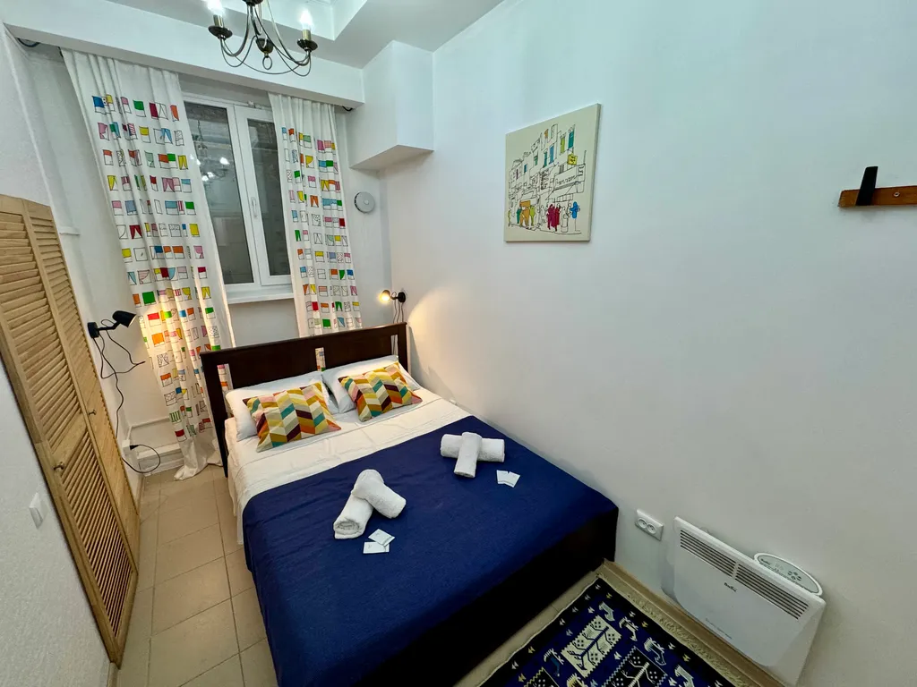 Двухместный номер в Ялте (Санузел и кухня общие)