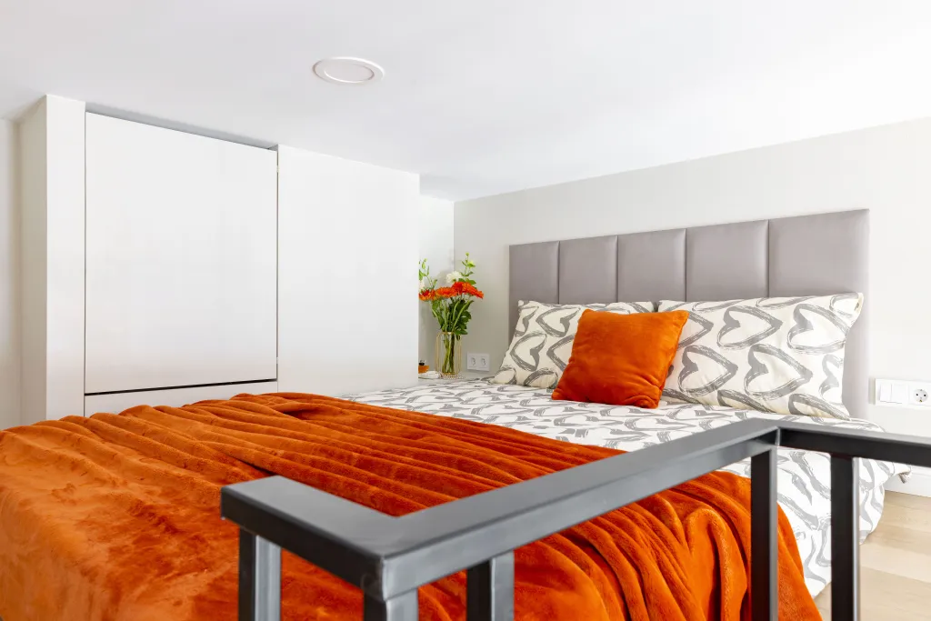 Квартира Квартира Новая дизайнерская студия Orange Room у Невского проспекта — Санкт-Петербург