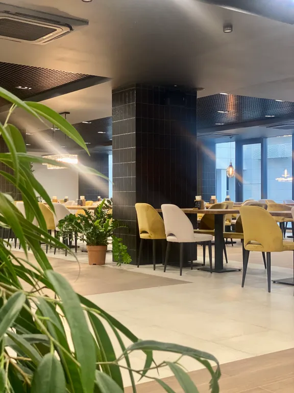 Апартаменты с бассейном у моря