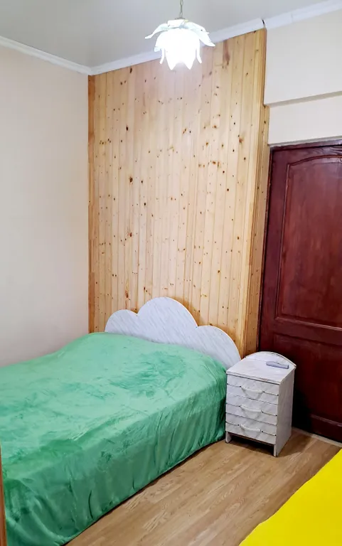 Уютная комната с двориком в частном доме