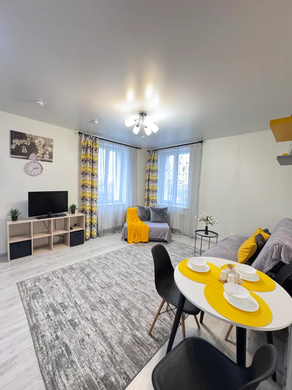 Уютная евро-двухкомнатная квартира у Планеты