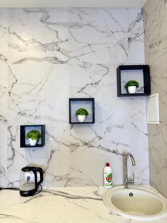 Евродвушка в центре города с красивом видом из окна