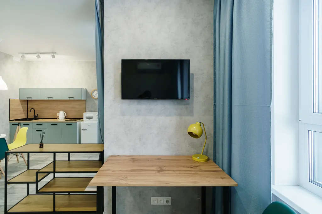 Студия с видом на город и Волгу