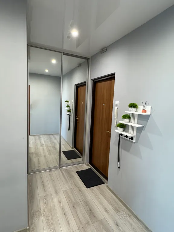 Апартаменты смотрящего с высоты на город