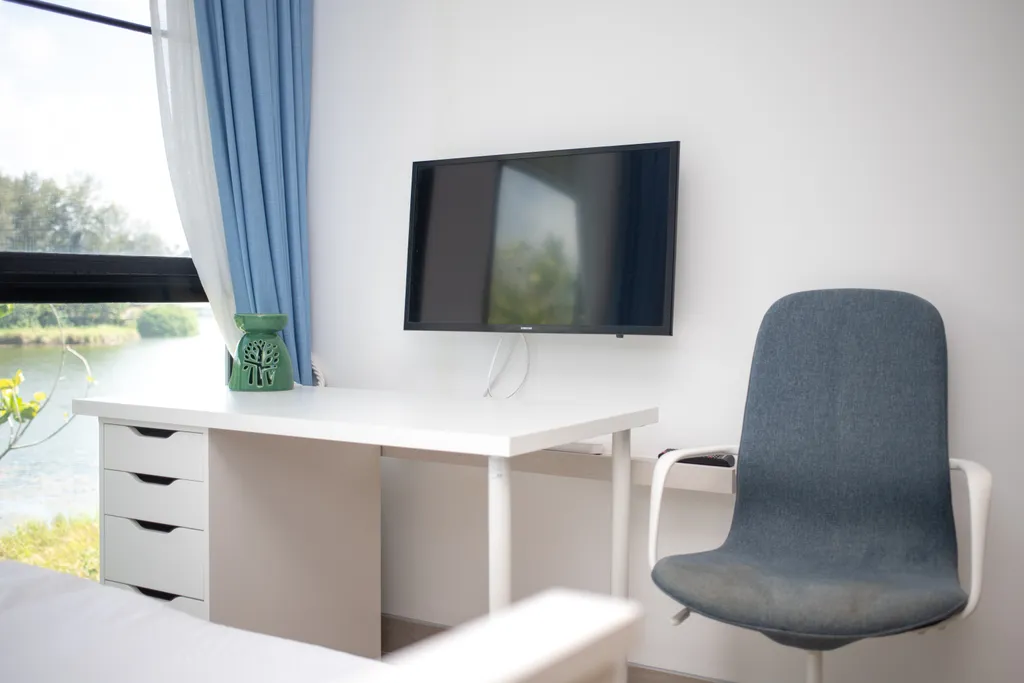 Три спальни с видом на море и озеро