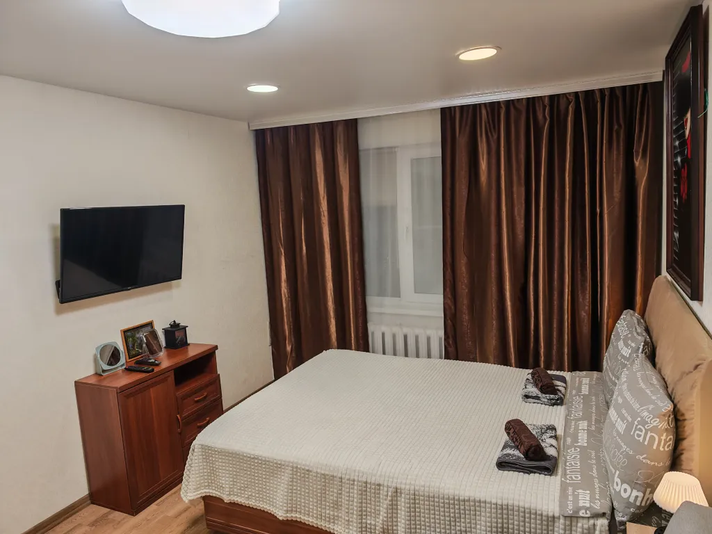 Трёхкомнатная квартира у Семёновского озера