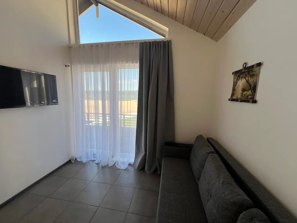 Коттедж Современный и уютным домик на берегу озера — Правдино