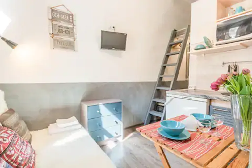 Квартира Квартира Уютная двухуровневая студия в центре, напротив Московского вокзала — Санкт-Петербург