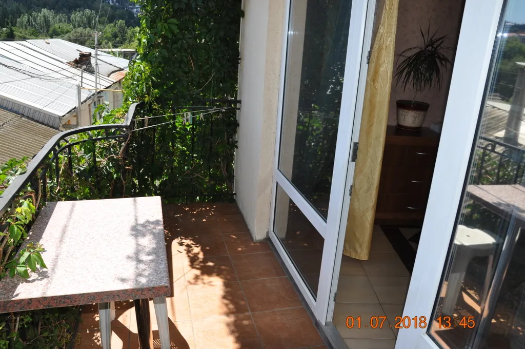 Номер гостиничного типа у моря