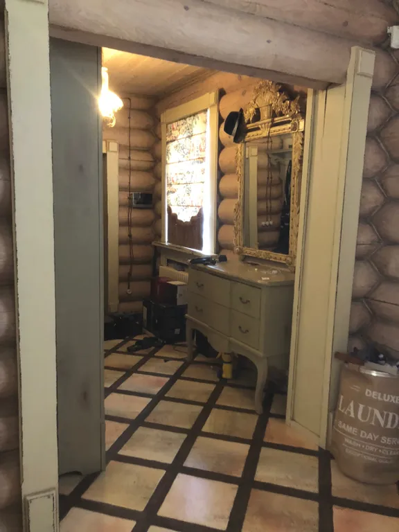 Коттедж с баней и беседкой из сруба