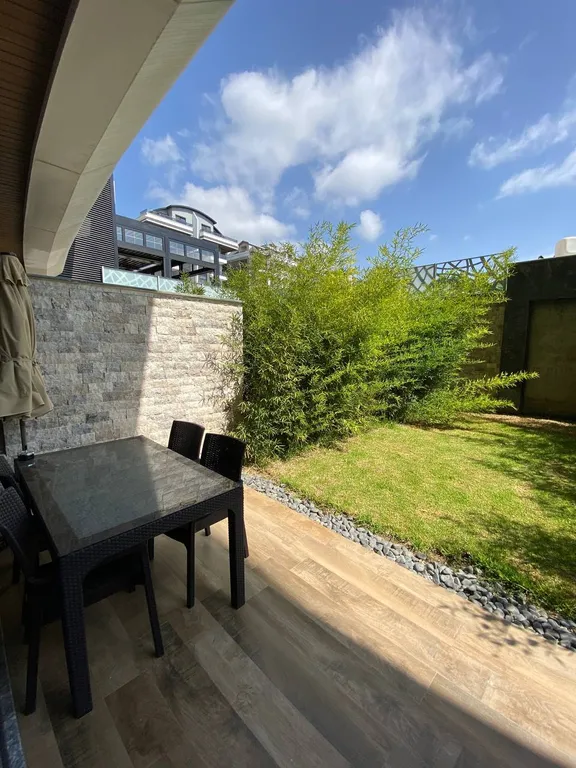 Люкс дуплекс с садом Vıa Mar