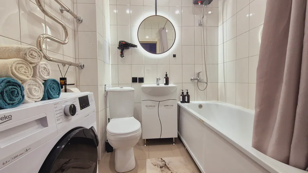 Новая студия Эльдорадо до Макси 5 минут ходьбы