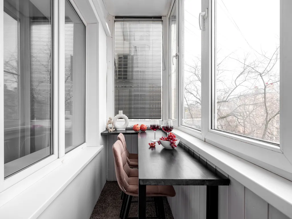 Квартира У Третьяковки: квартира с двумя балконами в тихом переулке — Москва