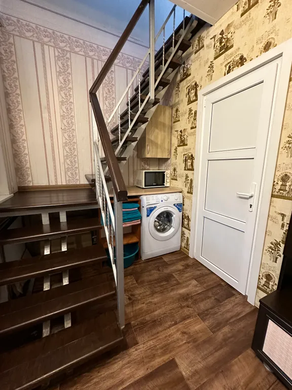 Уютный домик с балконом и террасой