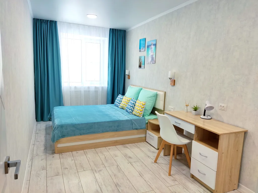 Комфортная трехкомнатная квартира в центре на Полежаева