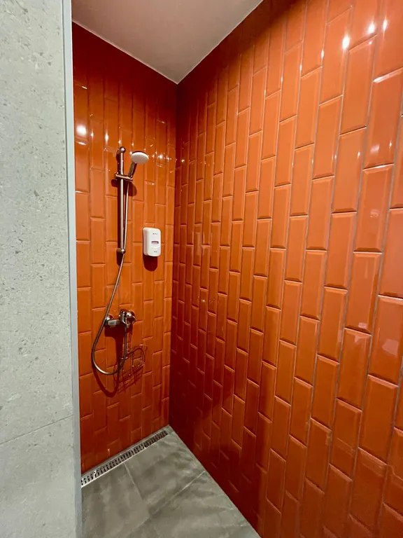 "В Гости!" на Запорожской 69  (1к студия №5 рядом с БЦ "Сити")