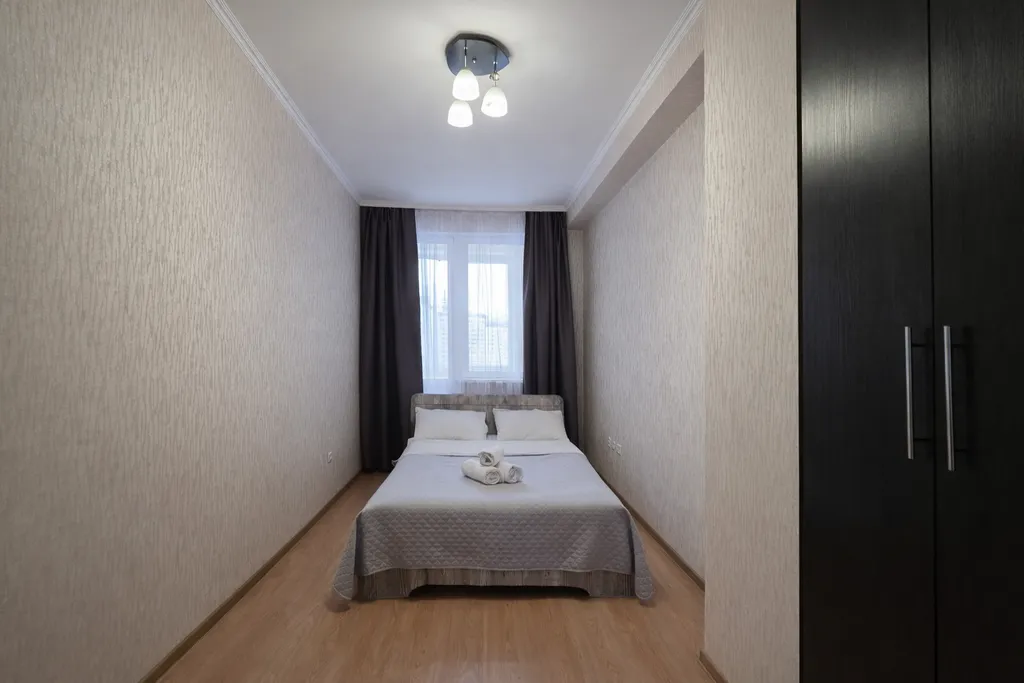 3х комнатная квартира, шикарный вид на байтерек, центр, 3 кровати, диван, 2 санузла