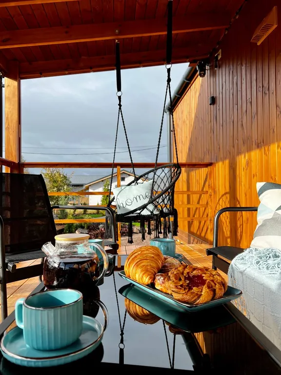 Уютный домик Karhumökki в окружении соснового леса и озер, у Игоры