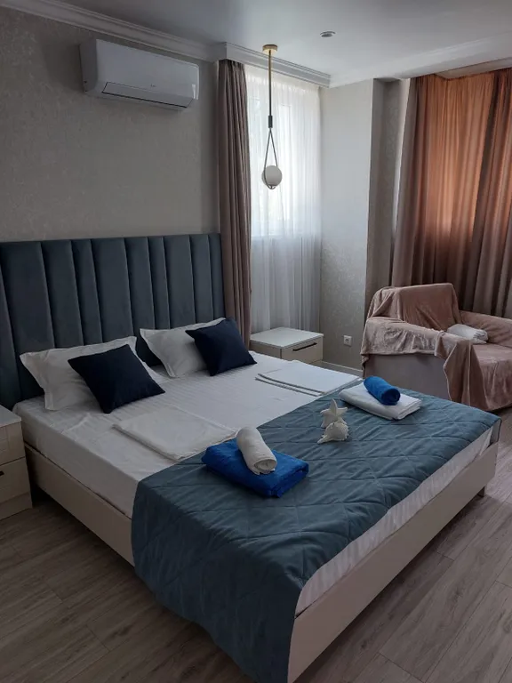 Комфортная, новая 2-я квартира рядом с морем