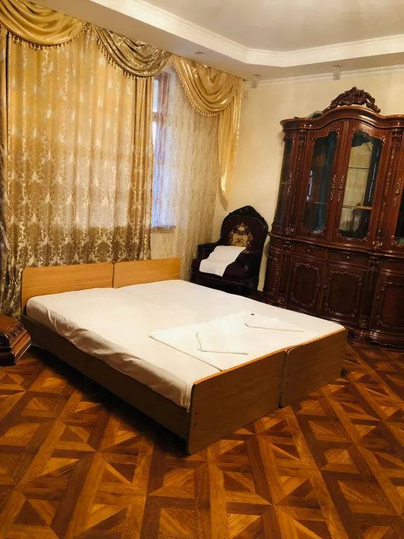 Просторный дом в городе рядом с ЖД вокзал