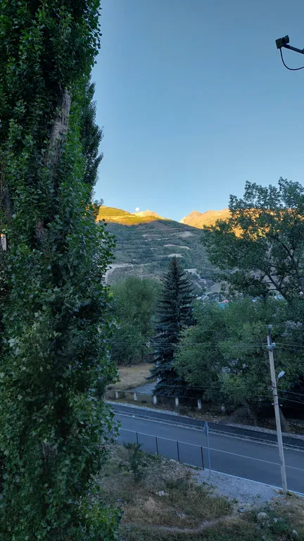 Квартира с видом на горы