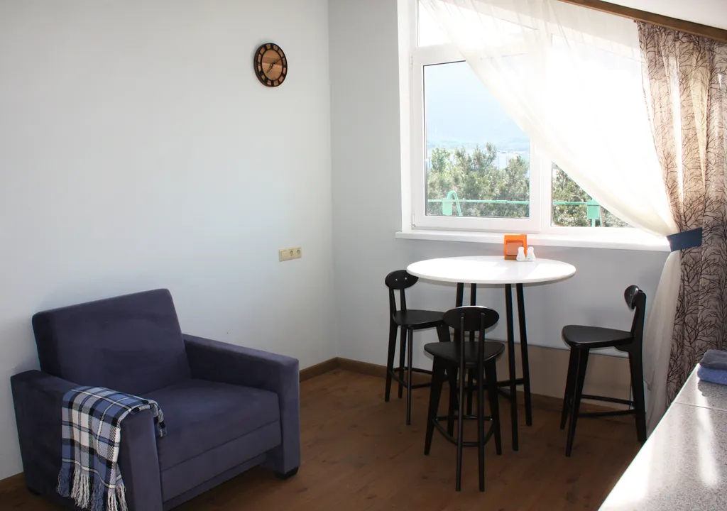 Квартира Квартира с потрясающим видом на горы и море, до набережной 600 метров — Геленджик