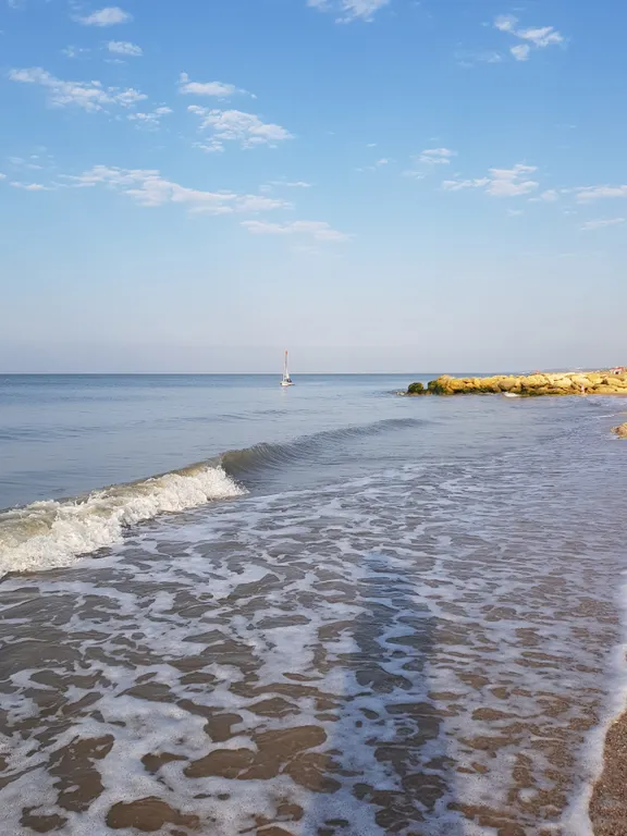 Вилла на 2 линии от моря