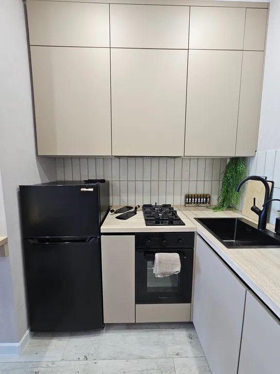 Дизайнерская квартира с посудомоечной машиной и в 10 минутах от центра