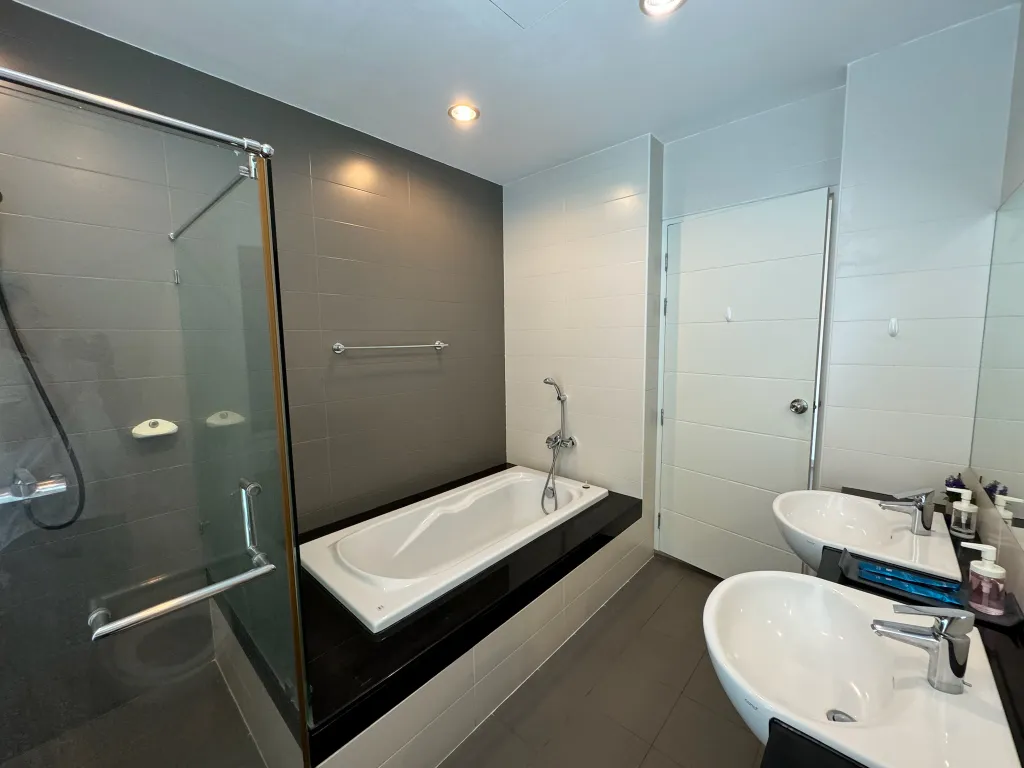 Просторные семейные апартаменты 90 кв.м. у пляжа Карон Veloche