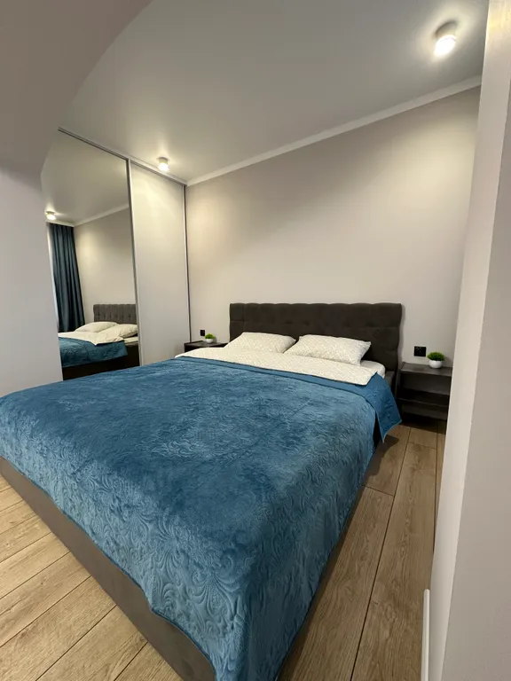 Квартира  с двумя раздельными комнатами, у подножья горы.