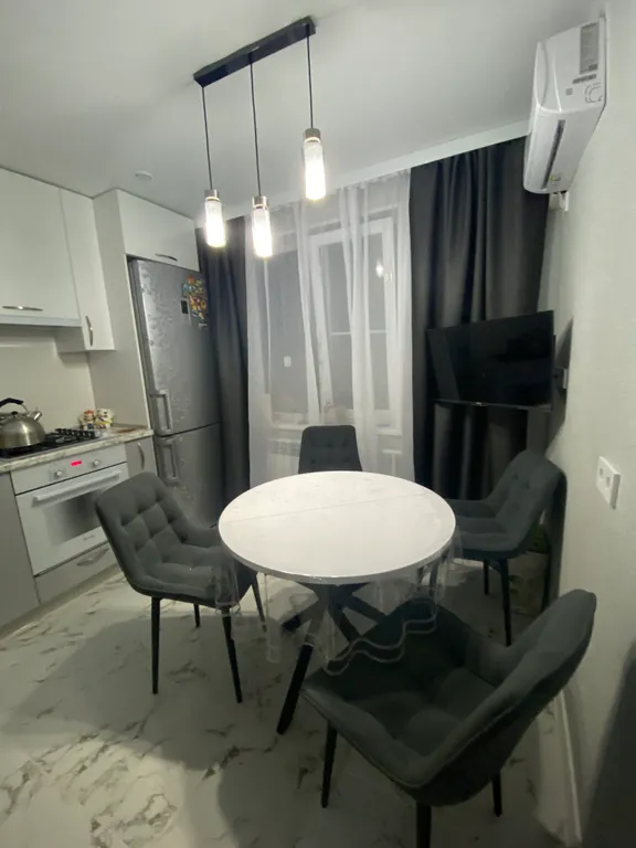 Уютная, светлая двухкомнатная квартира рядом с парком Поддубного