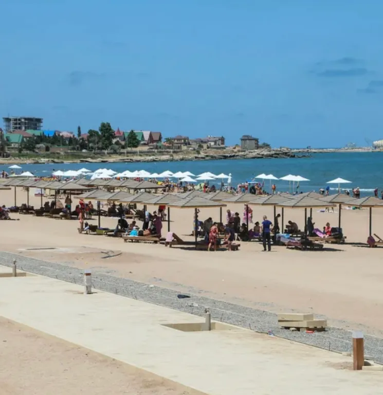 Квартира Трёхкомнатная квартира у моря — Дербент