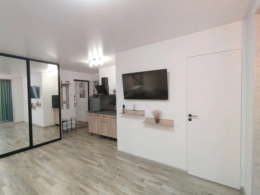 Современная двухкомнатная студия на Микрорайоне