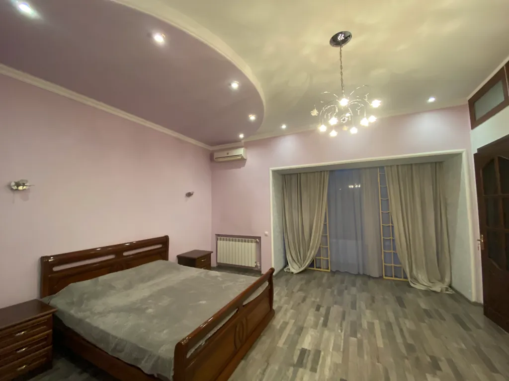 Большой дом с 5-ю спальнями