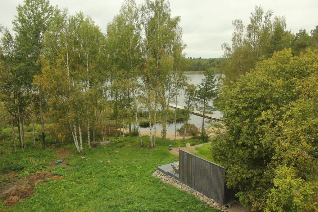 Коттедж Вилла Kaksi с видом на озеро и каменной зоной барбекю — Приозерск