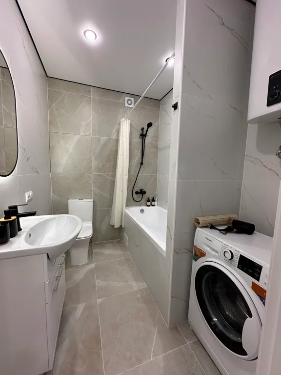 Премиум-квартира возле Площади советов с видом на реку