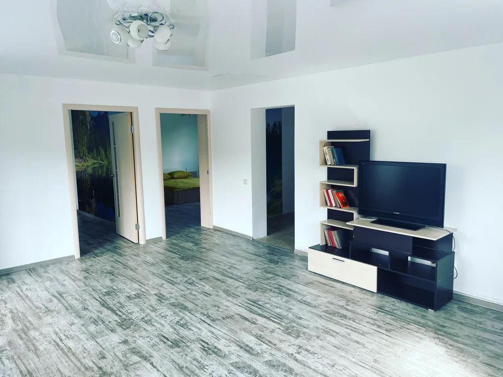 Дом с баней и бассейном