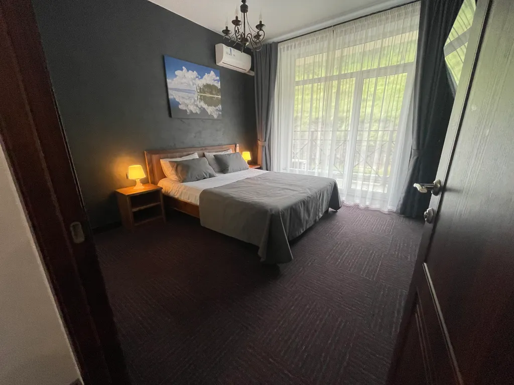 Уютные апартаменты с видом на горы и лес