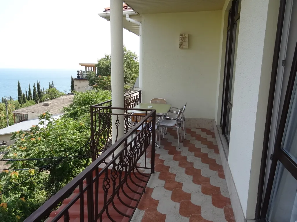 Квартира Апартаменты Андеграунд с видом на море — Гурзуф