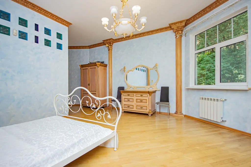 10-комнатный Дом